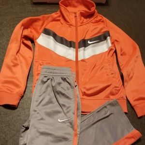 Boys Nike sweatsuit